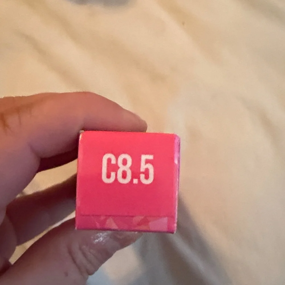 Jeffrey Star Magic‎ Star Pink Box c8.5 liquid concealer